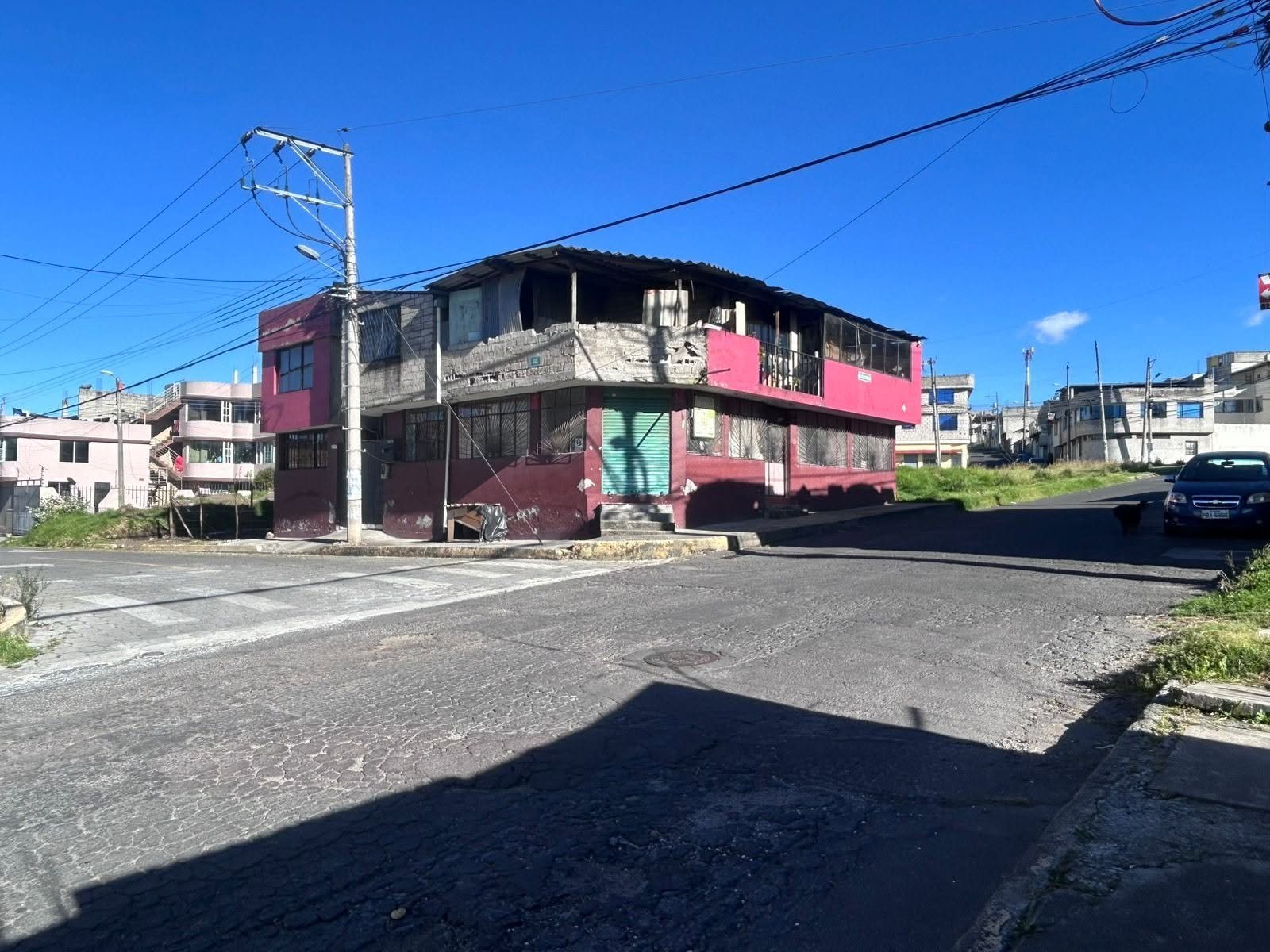 ¡CASA ESQUINERA EN VENTA! 🏡 – La Merced, Sur de Quito 📍